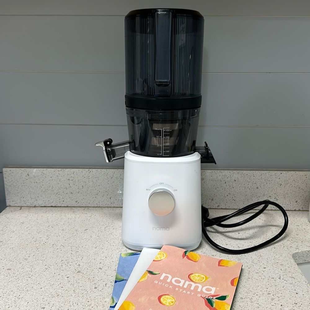 🤍New- Nama Cold Press Juicer J2